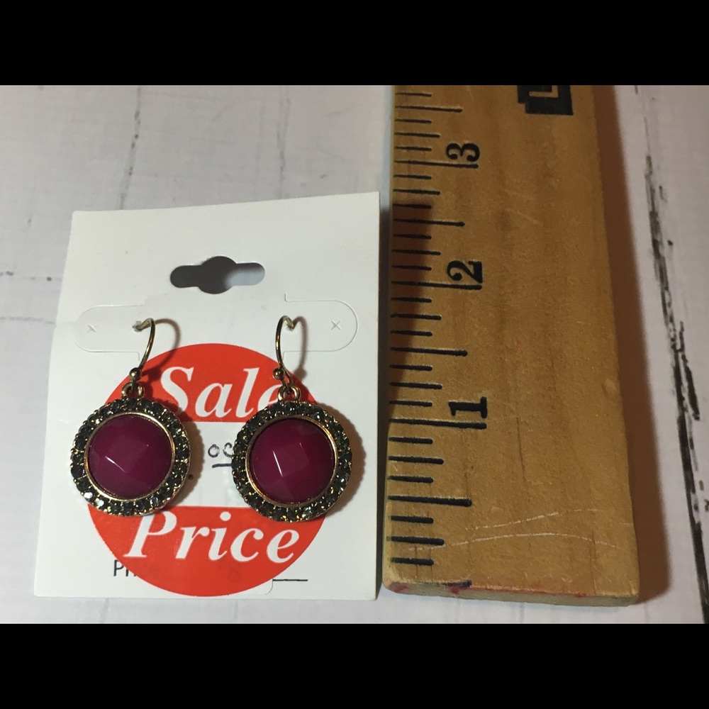 NEW! 🖤 Aura’s Tiny Pink Stone Earrings
